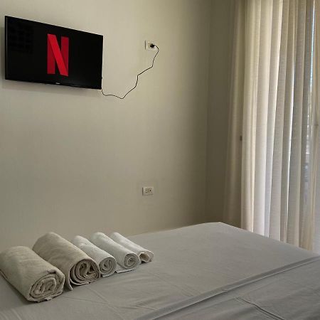 Seaside Apartment Дуррес Экстерьер фото